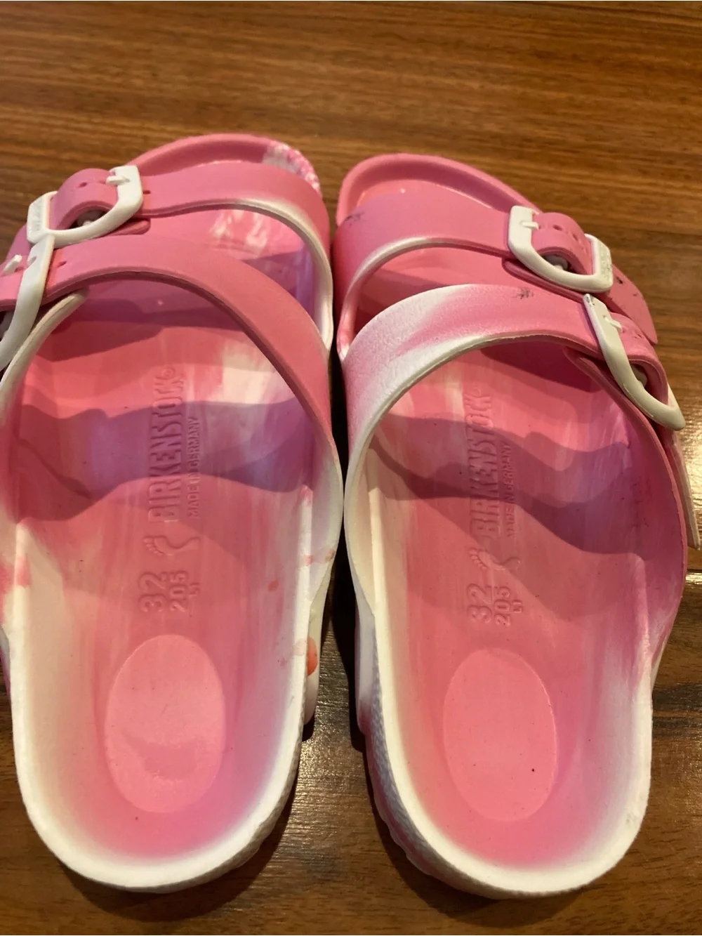 Birkenstock girls shoes size 32/L1 Pink & White